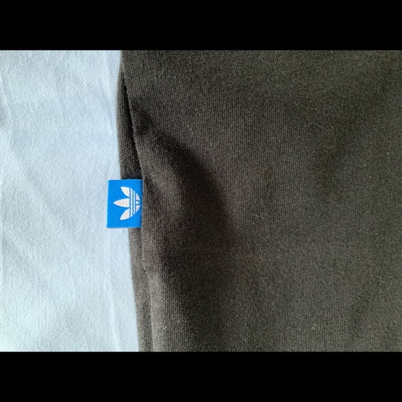 Adidas Black Logo Cropped Tank Top - Size M/UK 14 - Picture 3 of 4